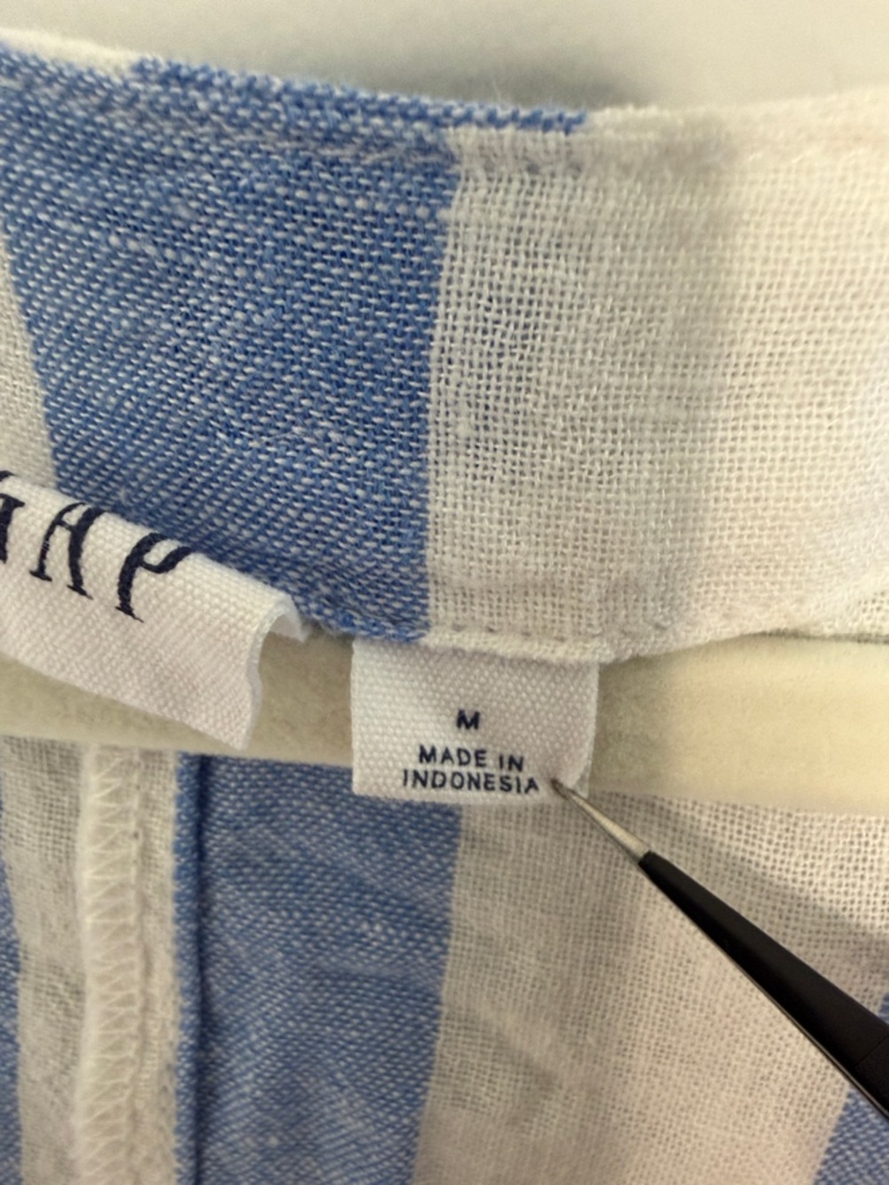 GAP Striped Blue and White Tie-Front Women’s Button Top Linen Medium Vacation - Picture 4 of 8